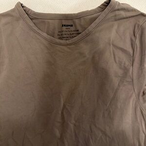 Skims shirt